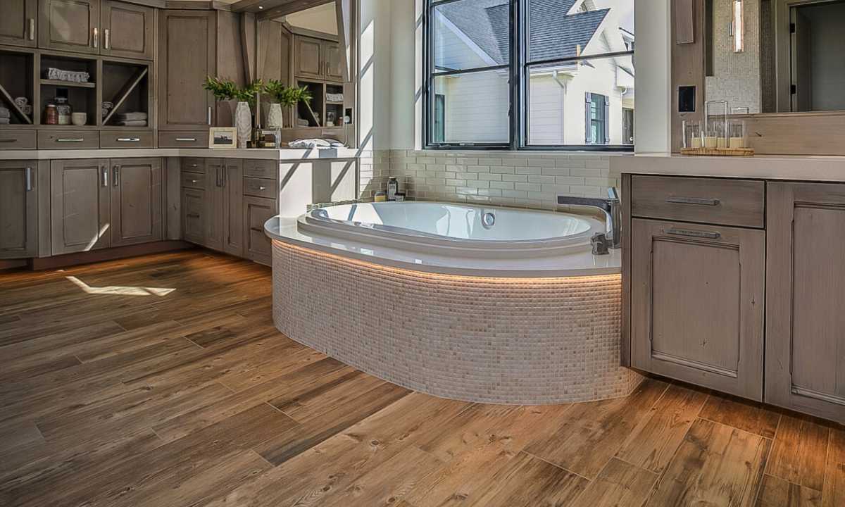 Memphis Carpet, Tile and Luxury Plank Sales and Installation